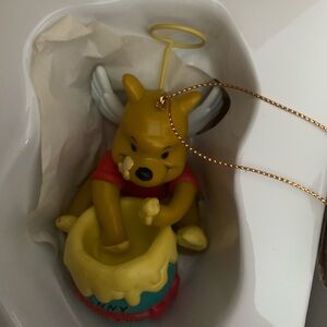 Winnie the Pooh ornament - Disney Collectible